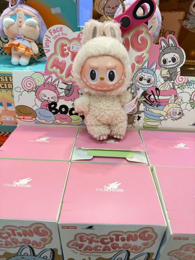 ラブブ　seafoodballs ラブブ Wacky Mart Seafood Balls ぬいぐるみペンダント - メルカリ